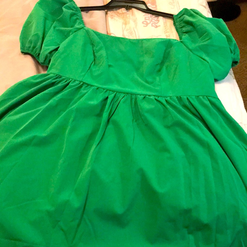 This green dress doesn’t fit me but I got from Shein it was supposed to be 3X